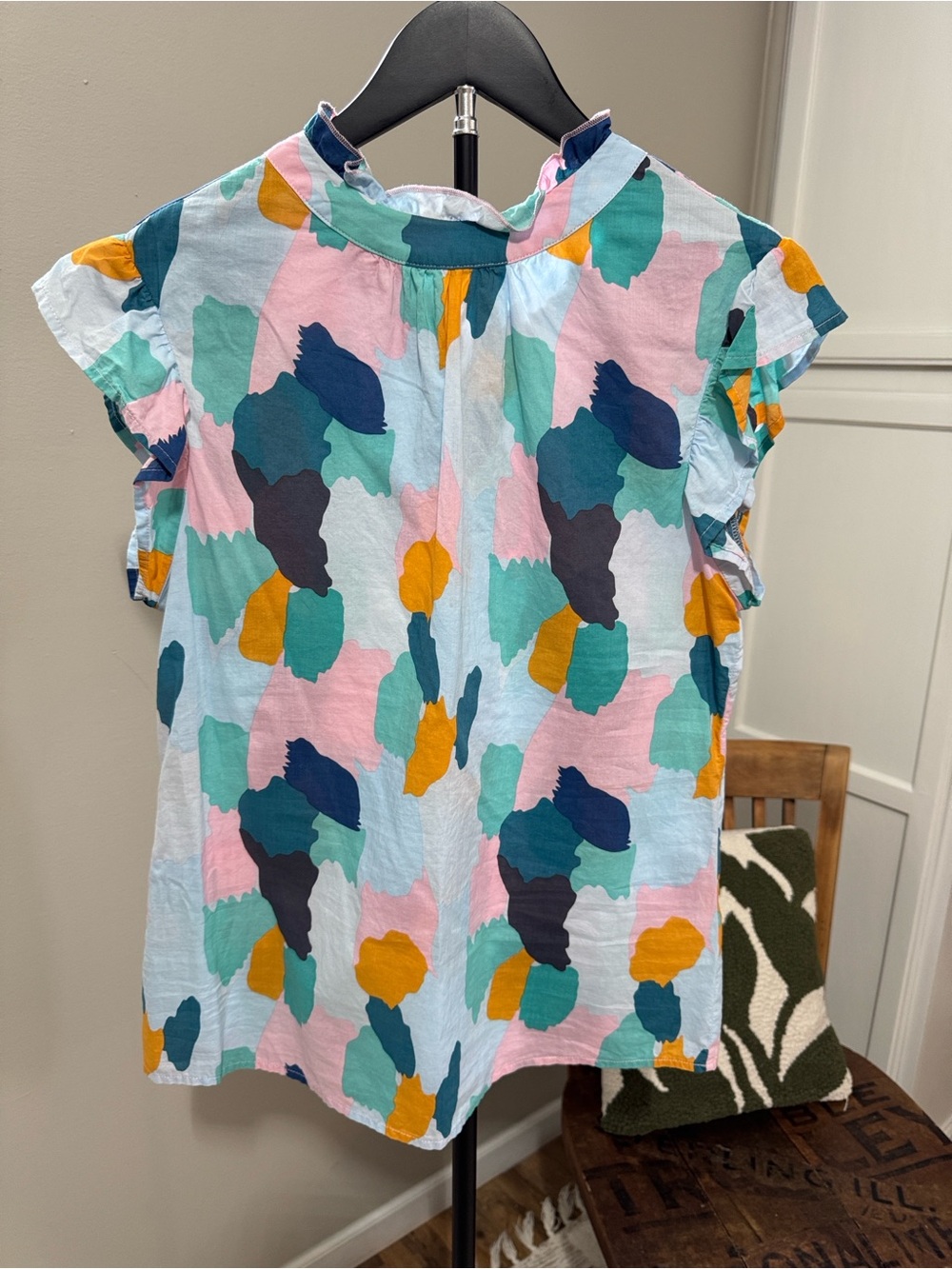 Colorful Abstract Print Flutter Sleeve Cotton Blouse Size Medium